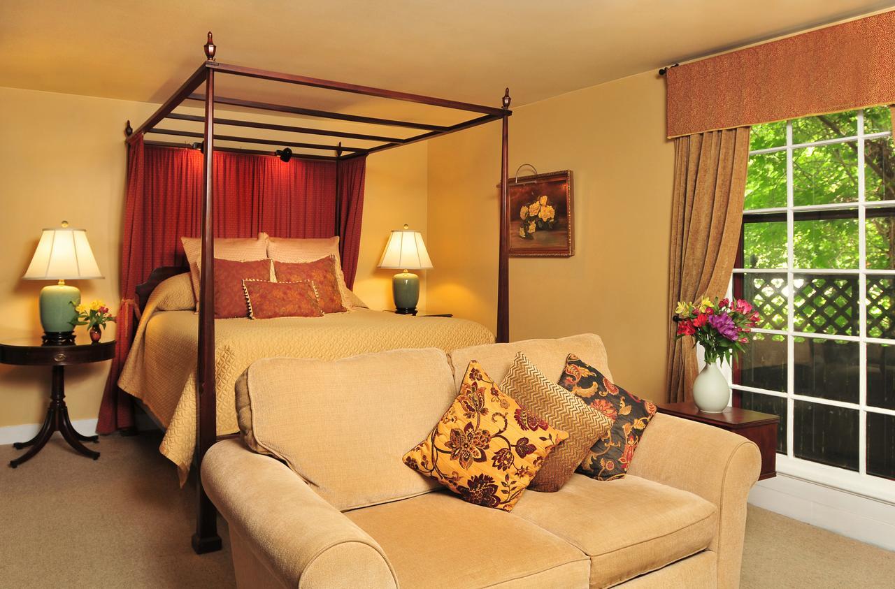 1795 Acorn Inn Bed And Breakfast Canandaigua Extérieur photo