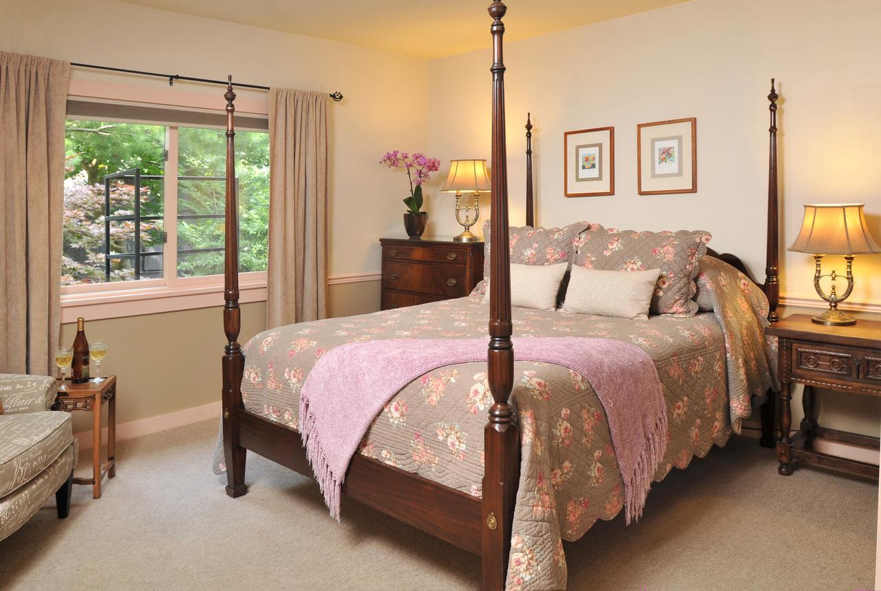 1795 Acorn Inn Bed And Breakfast Canandaigua Extérieur photo